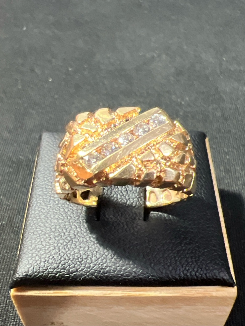 14k Yellow Gold Nugget Ring Diagonal Channel of 5 Natural Diamonds Size 7.5
